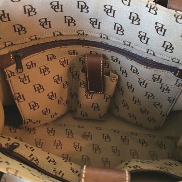 Dooney & Bourke Vintage Anniversary Signature Medium Tote & Pouch - Picture 10 of 12